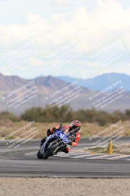 media/Nov-16-2025-Race Pace (Sun) [[8c5fa54630]]/Non Verified Riders (1st 20 Minutes)/5-Turn 15 (110pm)/